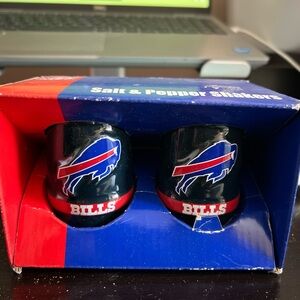 Buffalo Bills Salt & Pepper Shakers